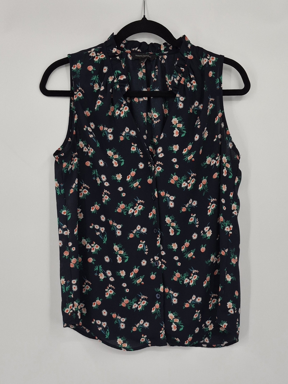 Banana Republic Women's Navy Floral Print Blouse Size S Whimsical Feminine